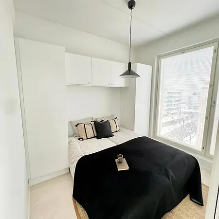 New 3-bed & Free Garage Parking * Vantaa