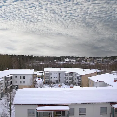 New 3-bed & Free Garage Parking